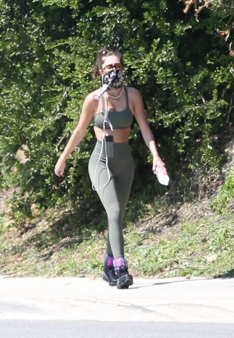 asian brunette onlyfans pornos photo