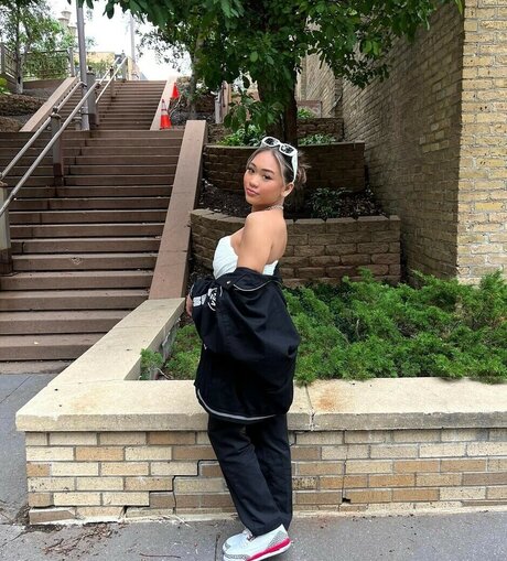 nerdy teen onlyfans beautiful images