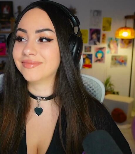 Bunnygirl model naked photo