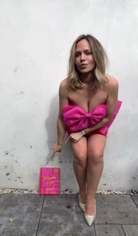 Celebrity Guilty Pleasures Underrated Women hot star galleries