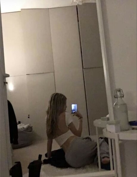 maya zrv erotic model archive