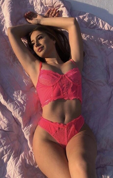 Larissaxra pornstar sexy pictures