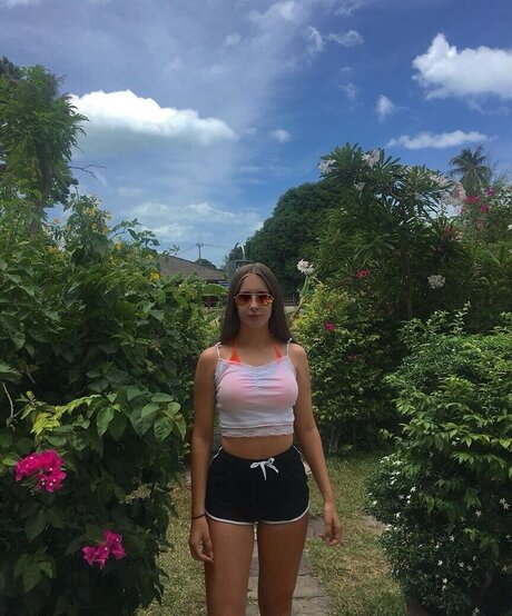 asian influencer onlyfans pornographic pics