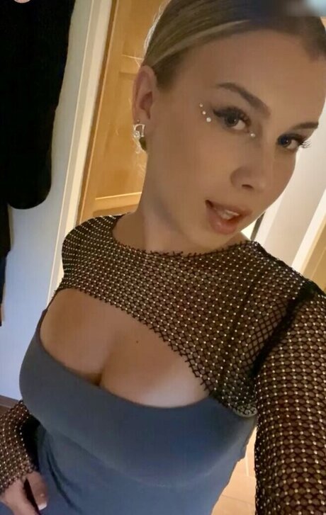 lesbian fingering onlyfans nice photos