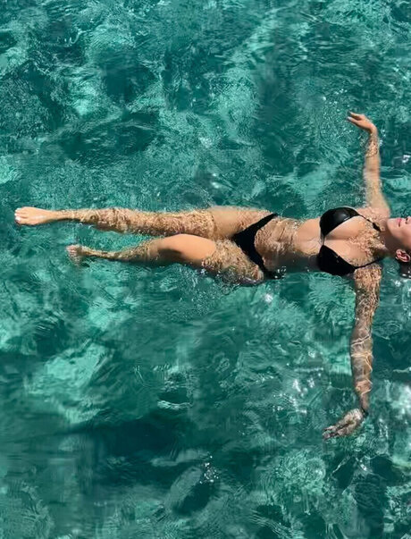 celinajoyy star sex photo