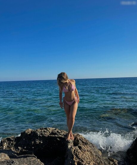 celinajoyy star nudes pics