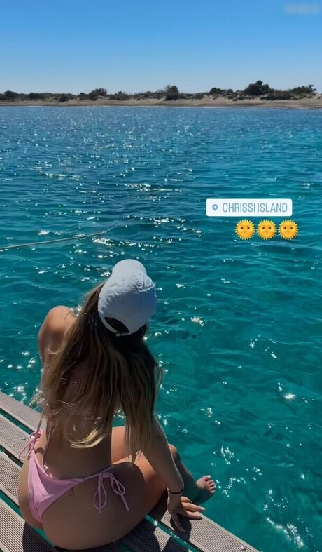 celinajoyy star naked pics