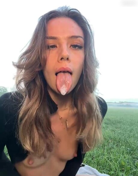 beach milf onlyfans naked pic