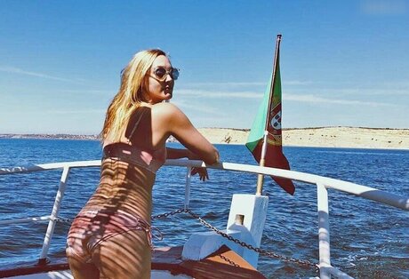 Eefje Depoortere model perfect images