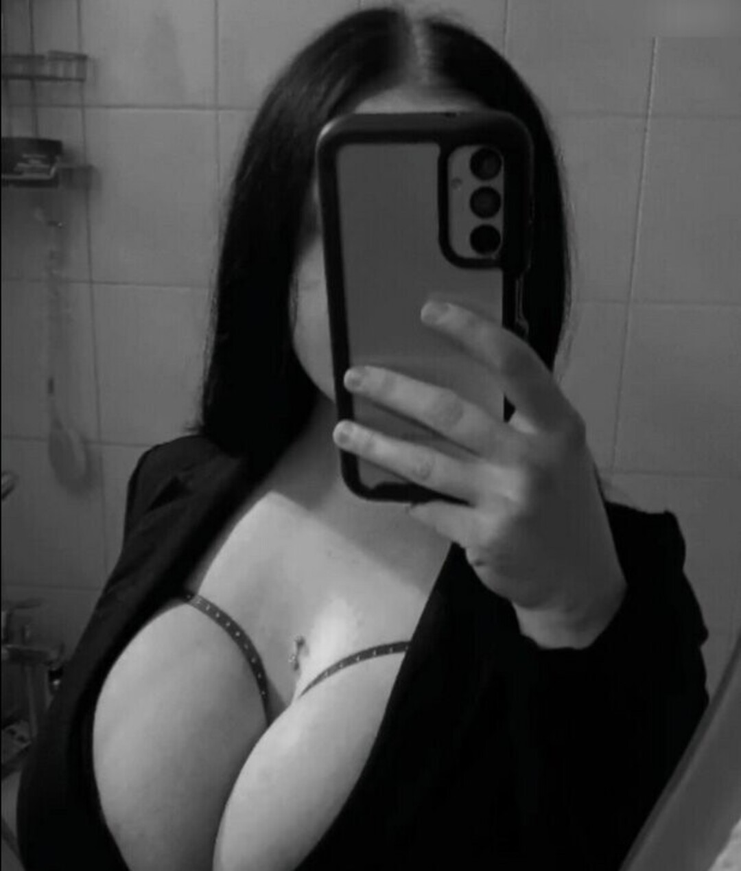 Schrpia_ model pornographic picture