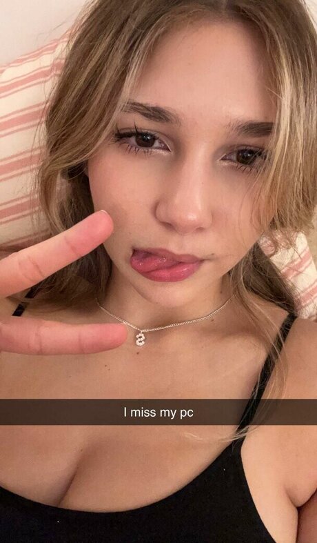 Sara Dobrik model nice photos