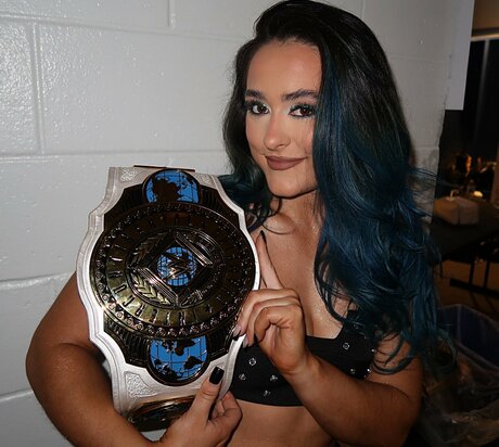 Lyra Valkyria pornstar naked gallery