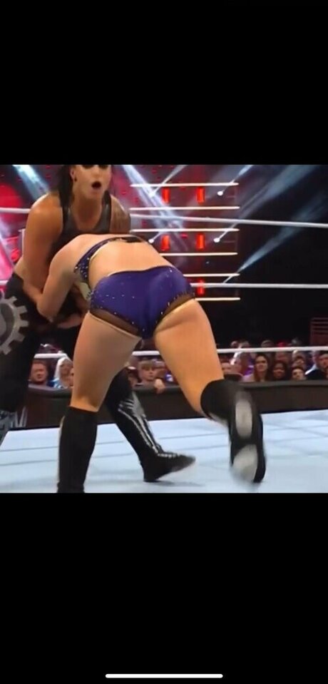 Lyra Valkyria sex star archive