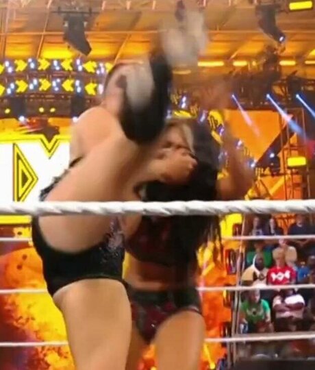 Lyra Valkyria erotic pornstar pics