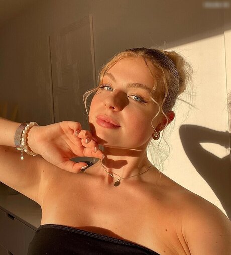 Vallixpauline star nude pics