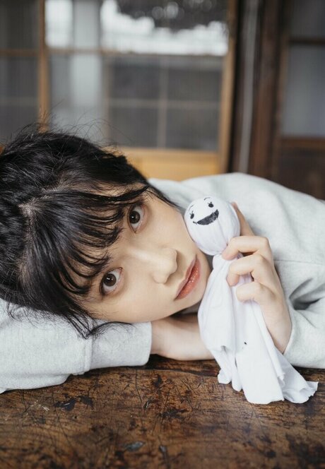 Nozomi Ishihara model art gallery