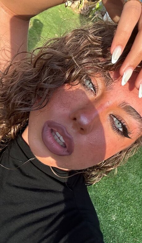 Olivia Alex exclusive model pictures