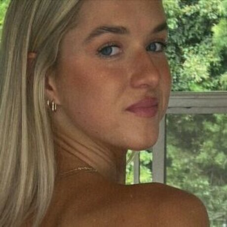 lips onlyfans sexy gallery