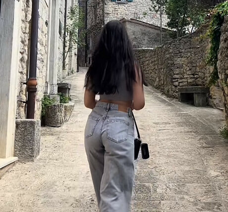 Cristin Violet free star img