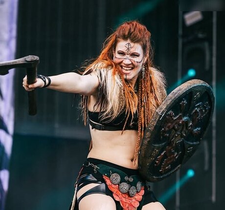 Jenny Diehl pretty star photo