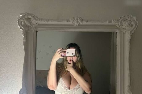 cuteemaa pornstar nice pic