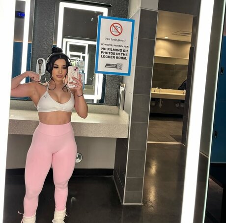 Karen Cantu star exclusive img