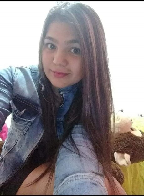 Larissa Ferdinand xxx model gallery