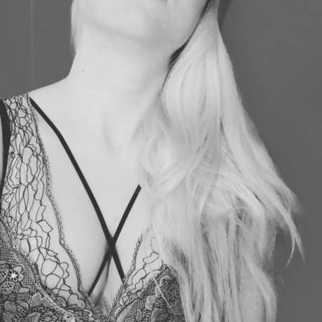 amateur blonde onlyfans free naked img