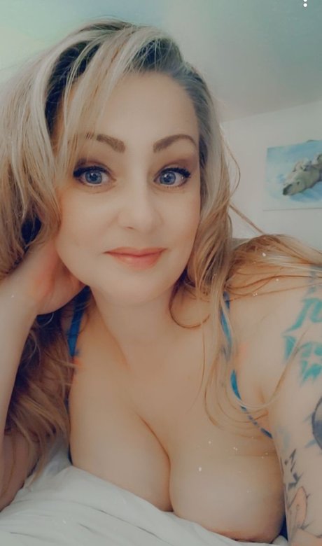 Lacey Rain exclusive star photos