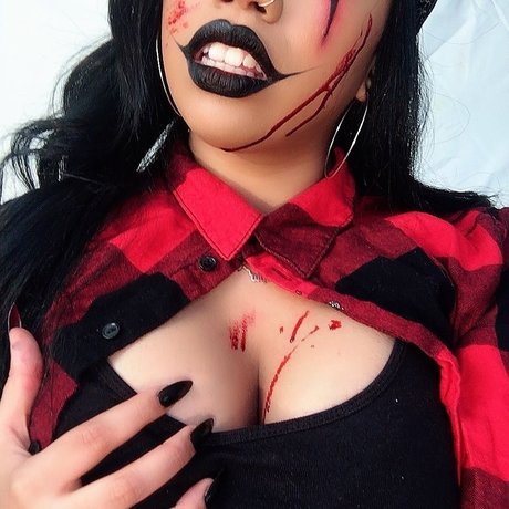 _La Bruja Negra_ star pretty archive