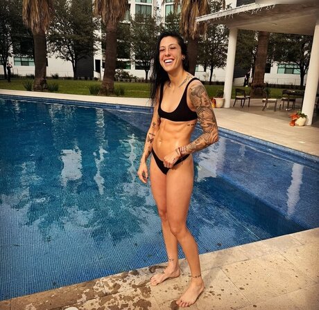 Prominent star hot archive