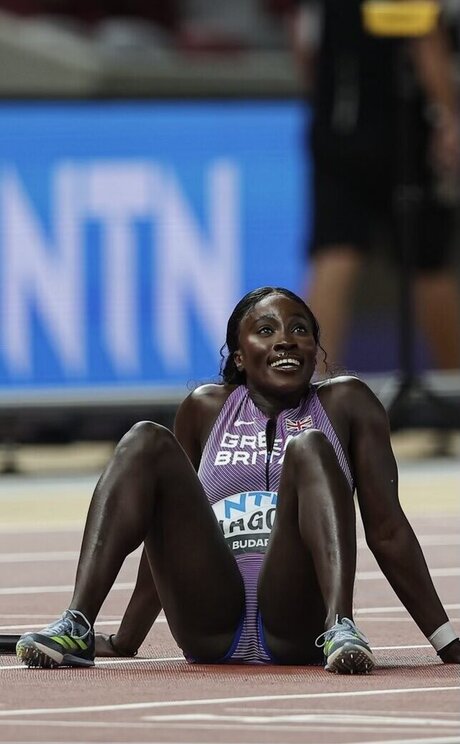 Prominent pretty star img