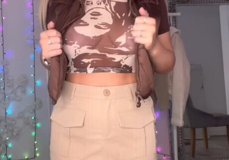 beautiful face onlyfans exclusive pictures