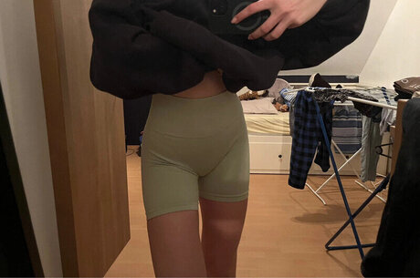 curvy cougar onlyfans art naked galleries