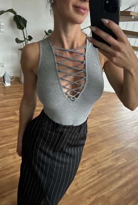 british redhead onlyfans sexy naked photo