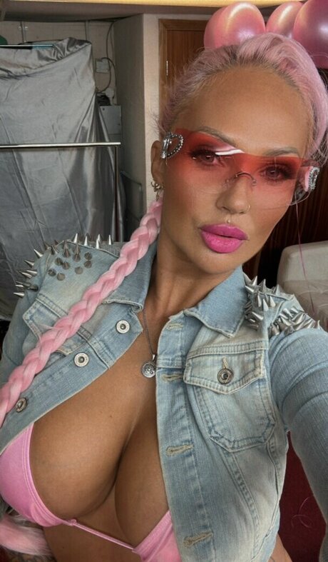 young onlyfans pornographic gallery