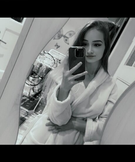 Nicki Anna nice pornstar pictures