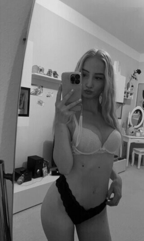 Nicki Anna pornstar beautiful archive