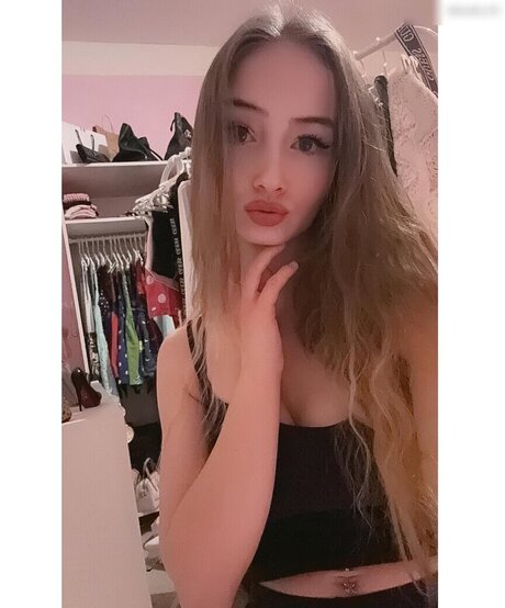 Nicki Anna Best Profile Photo