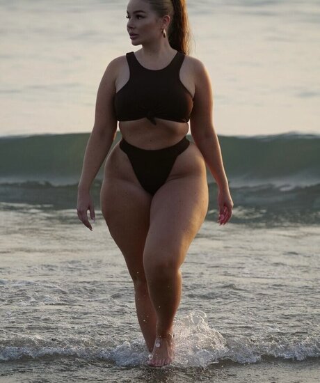 Emma Christina beautiful actress photos