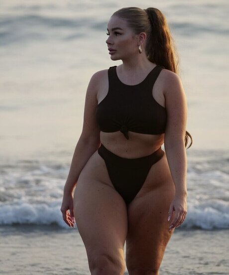 Emma Christina beautiful star pics