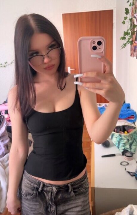 karolin ka art star pic