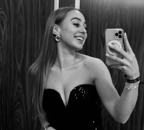 black nude onlyfans nude pic