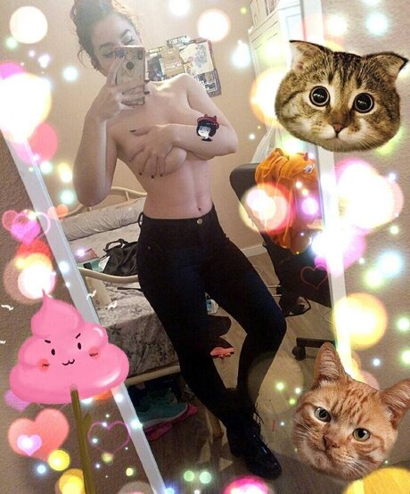 milf pregnant onlyfans sexy photo