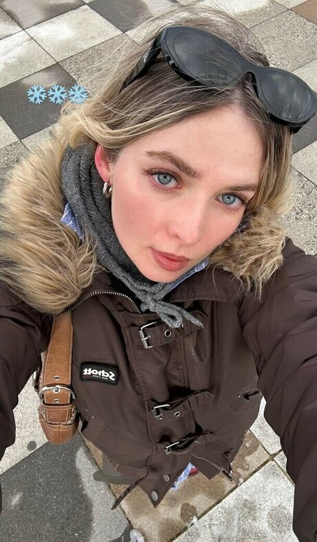 strip nude onlyfans art nude gallery