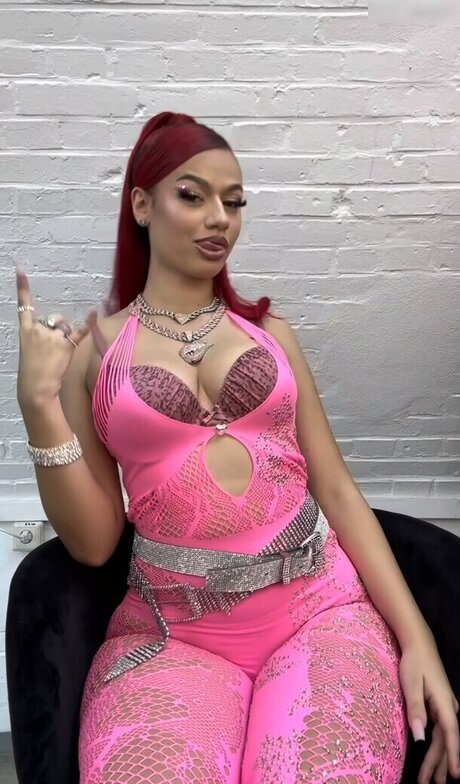 Badm mzjay nude star pic