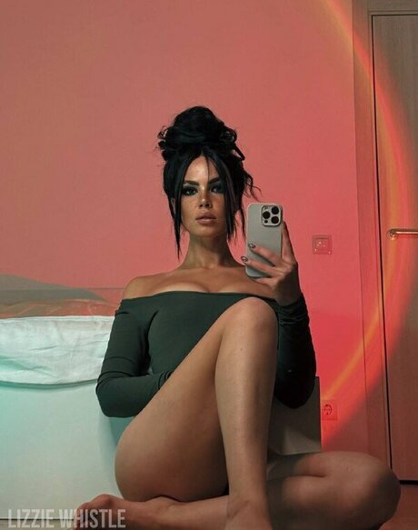 Lizzie Whistle star sex gallery