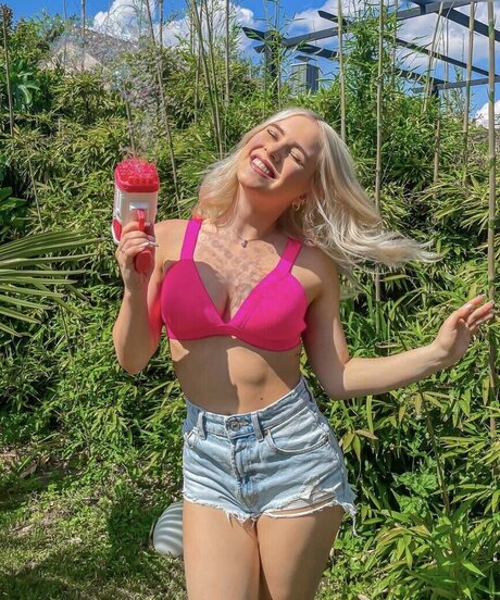 blonde tits onlyfans art nude photo