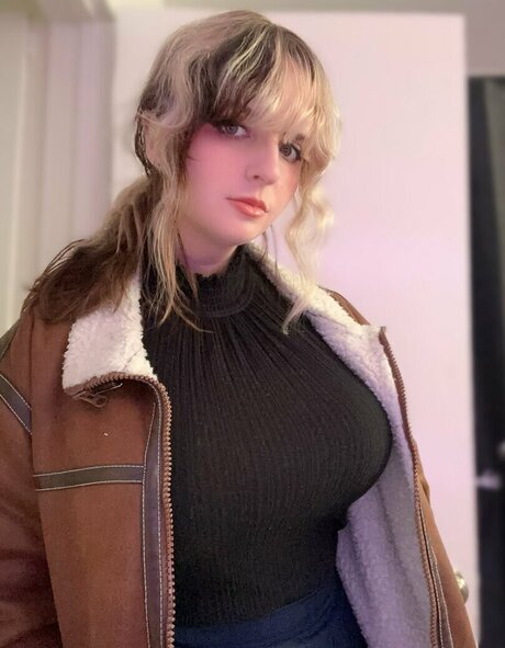 skinny model onlyfans pretty img