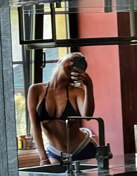 Blondinka Drive Angelina nude star gallery